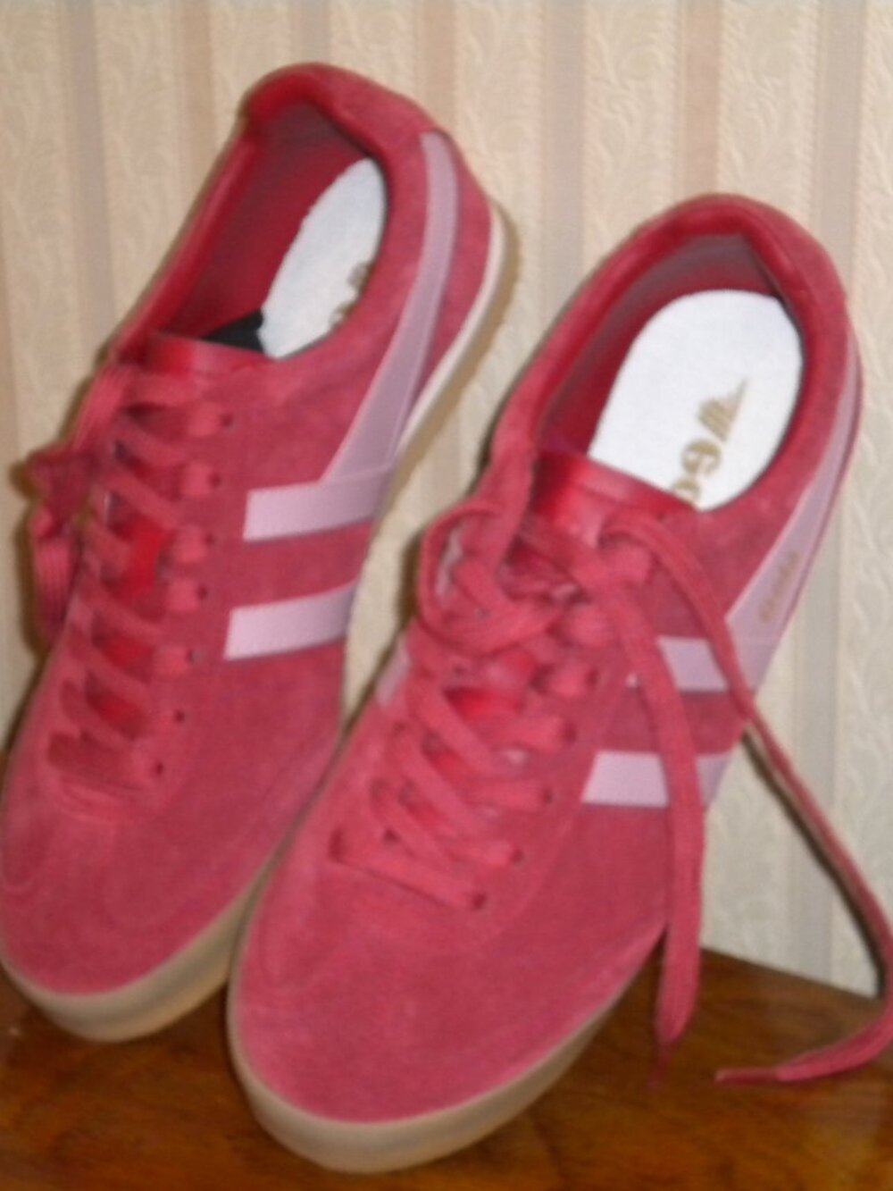 Gola Classics Women's Apollo Suede Sneakers – Deep Red/Candy Pink/Gum